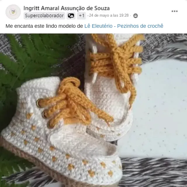 Publicación de una alumna con tenis blancos de cordones mostaza